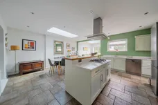 Ray Lea Road, Maidenhead, SL6 photo 2