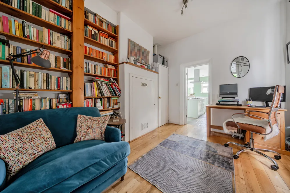 Ray Lea Road, Maidenhead, SL6 photo 5