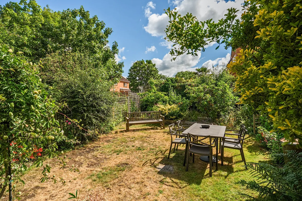Ray Lea Road, Maidenhead, SL6 photo 11