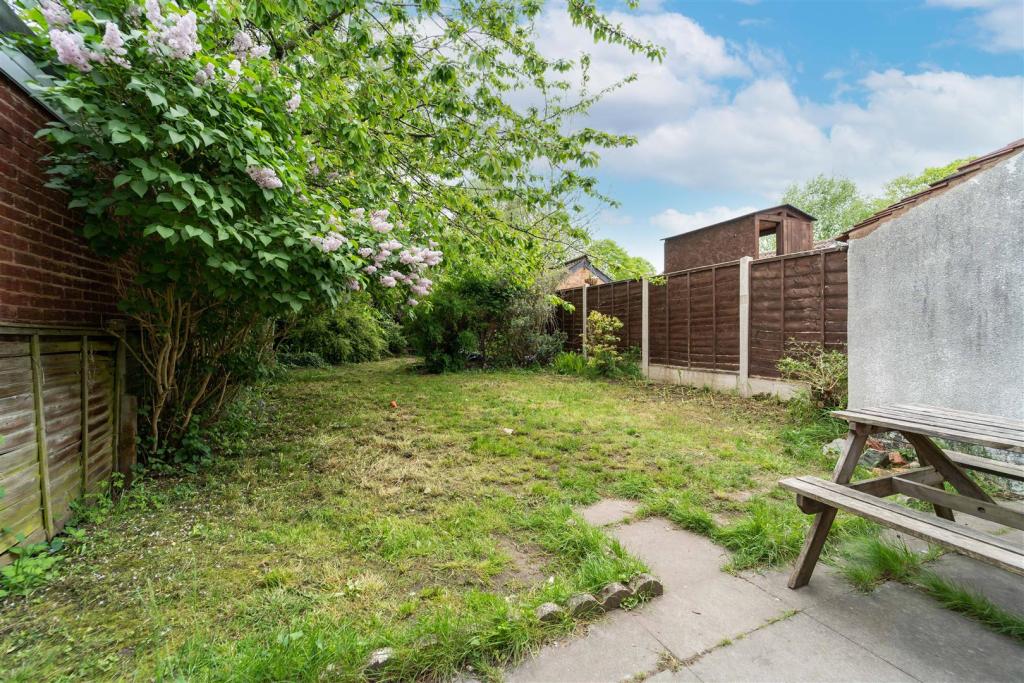 70 Cherington Road Image 8