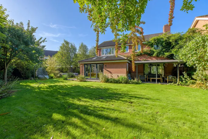 Property carousel image 25