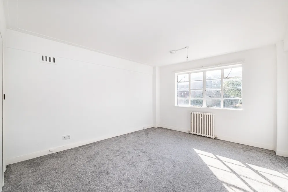 Streatham Hill Corner Fielde SW2 photo 4