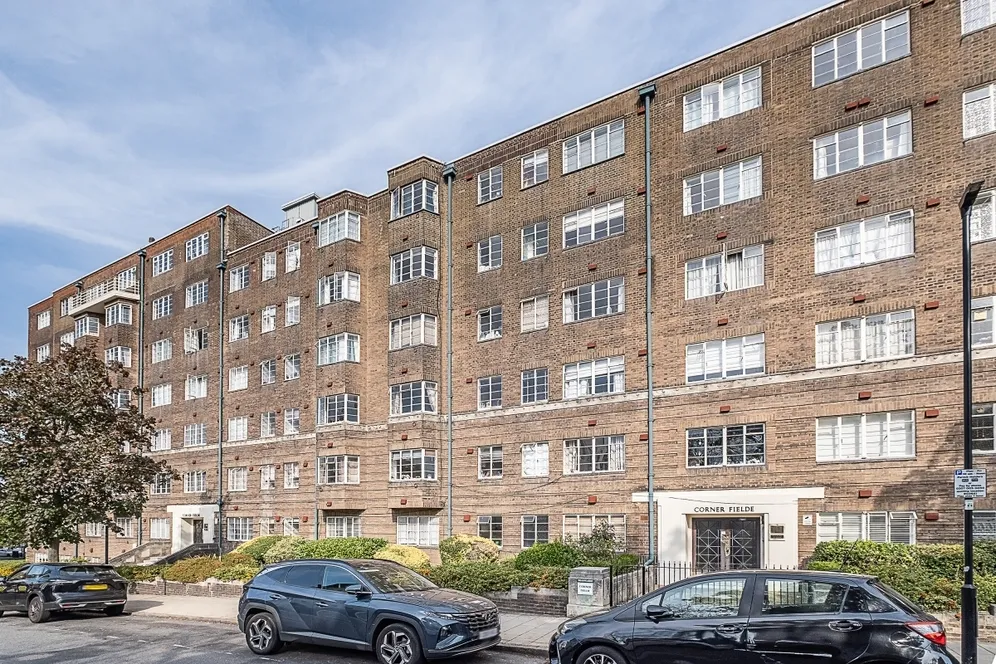 Streatham Hill Corner Fielde SW2 photo 9