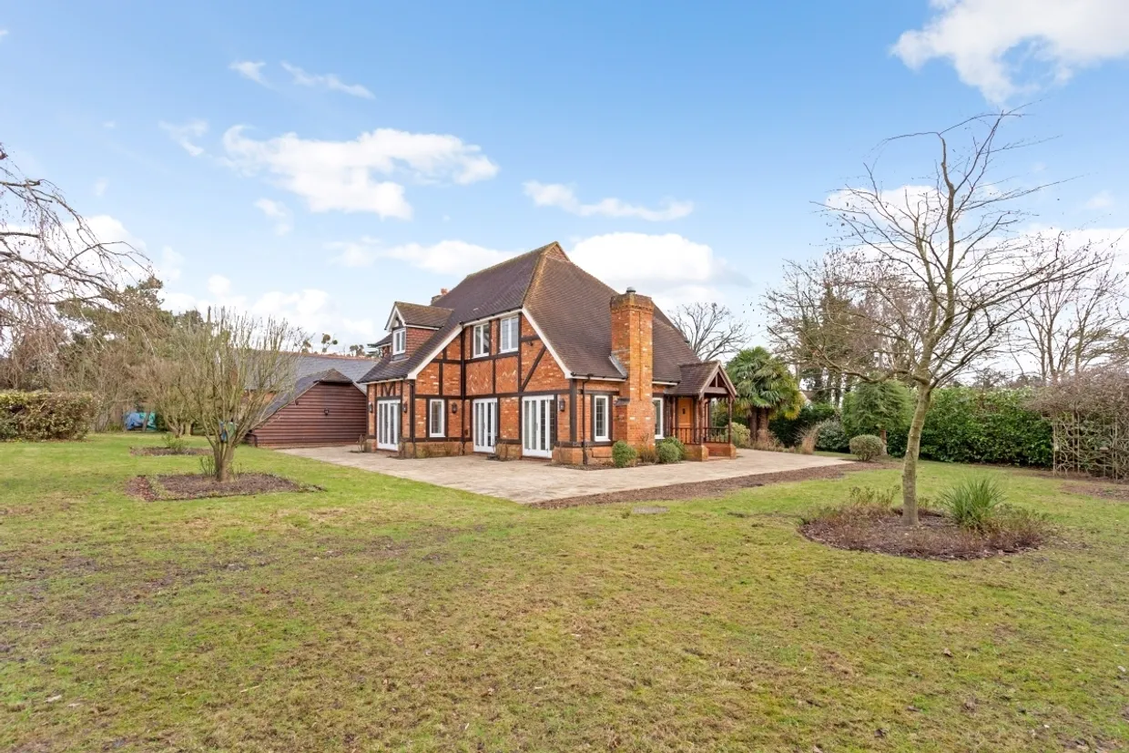 Hatchet Lane Winkfield SL4 photo 15