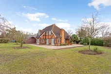 Hatchet Lane Winkfield SL4 photo 15