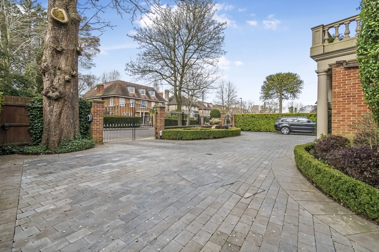 Sheldon Avenue Highgate N6 photo 15