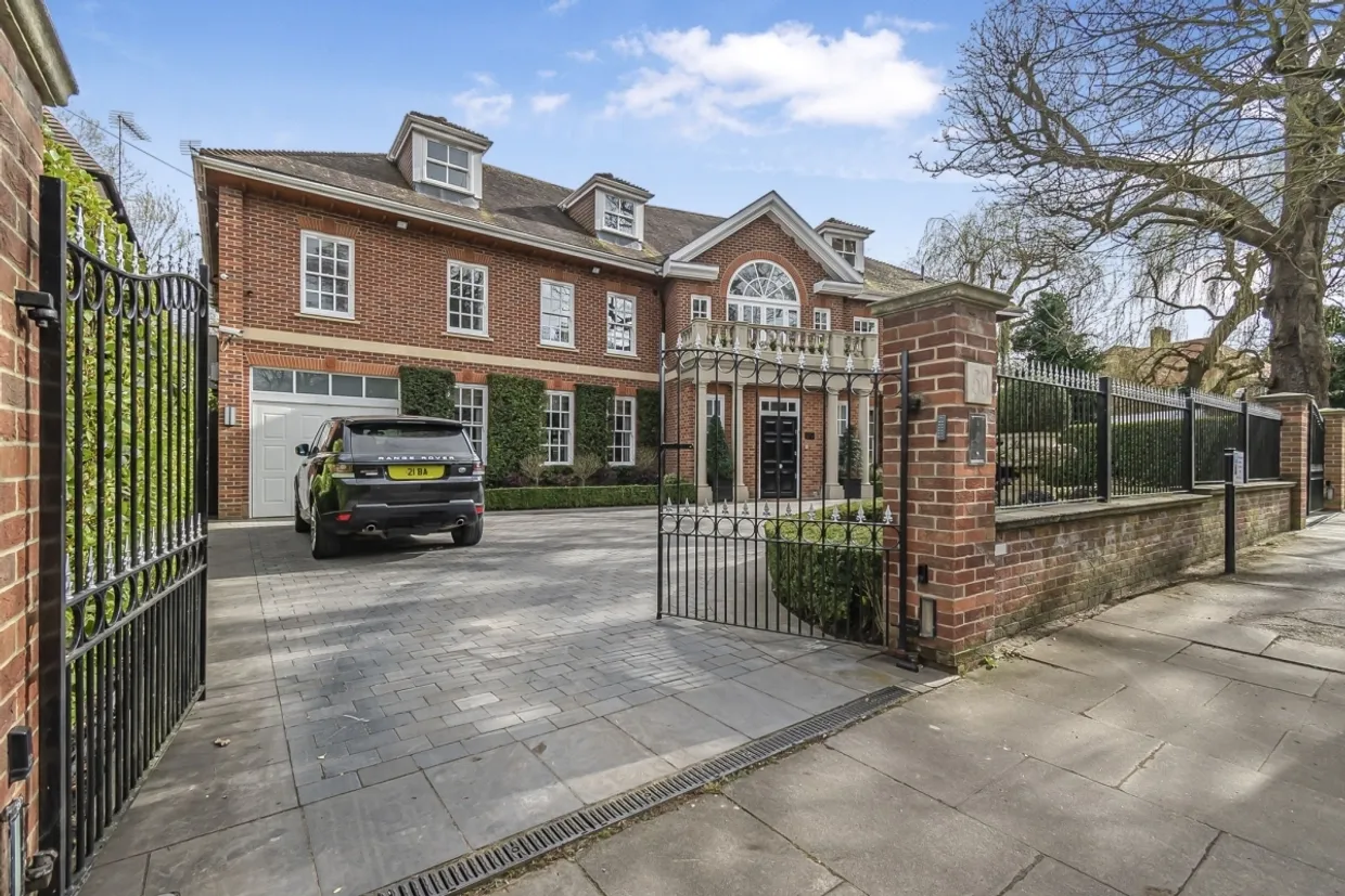 Sheldon Avenue Highgate N6 photo 17