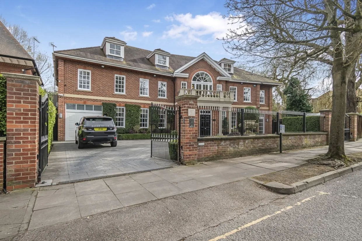 Sheldon Avenue Highgate N6 photo 18