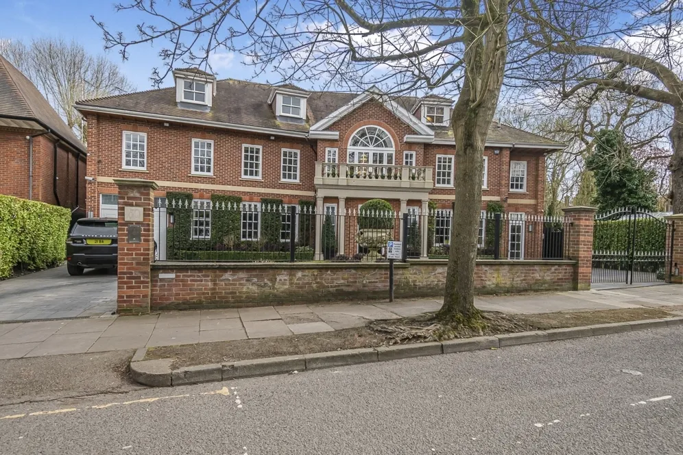Sheldon Avenue Highgate N6 photo 19
