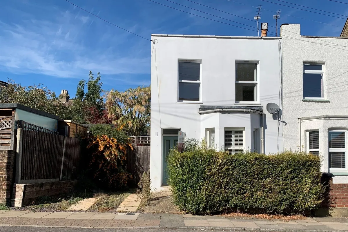 Glenville Avenue, Enfield