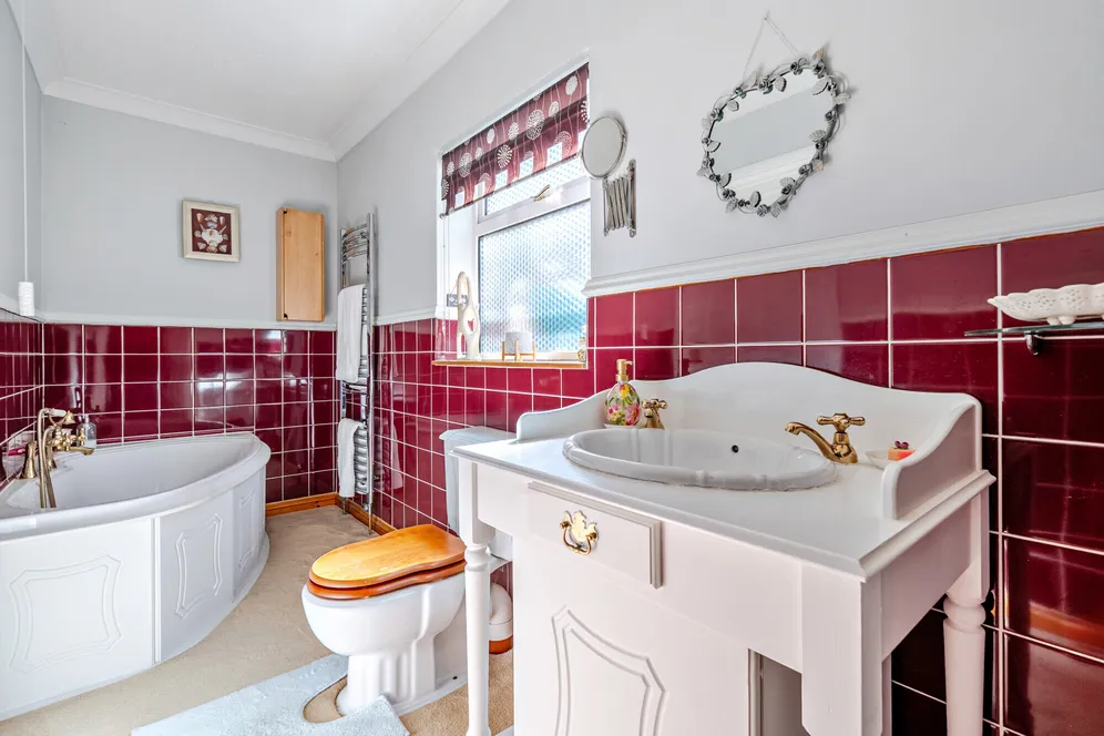 The Shrave, Four Marks, GU34 photo 13