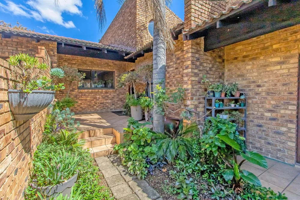 South Africa, Gauteng, Lonehill