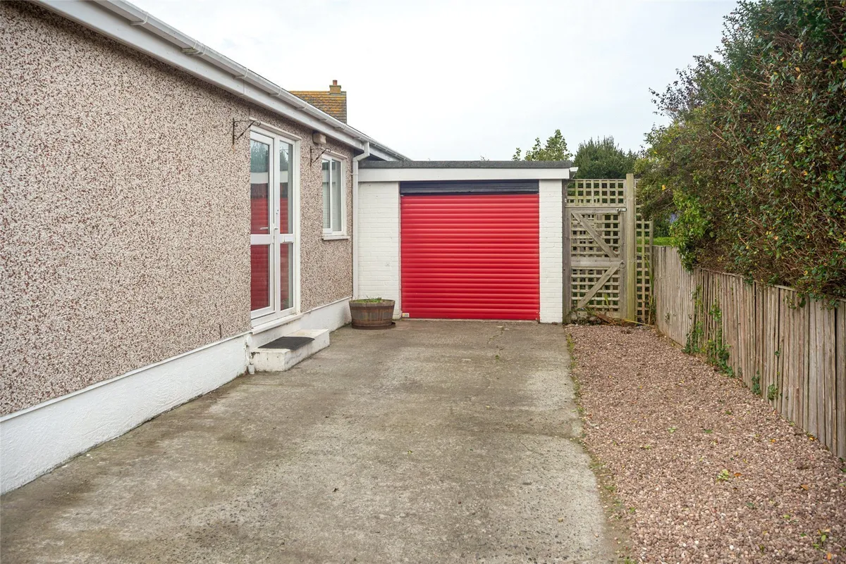 Yr Ogof, Holyhead, Isle of Anglesey, LL65