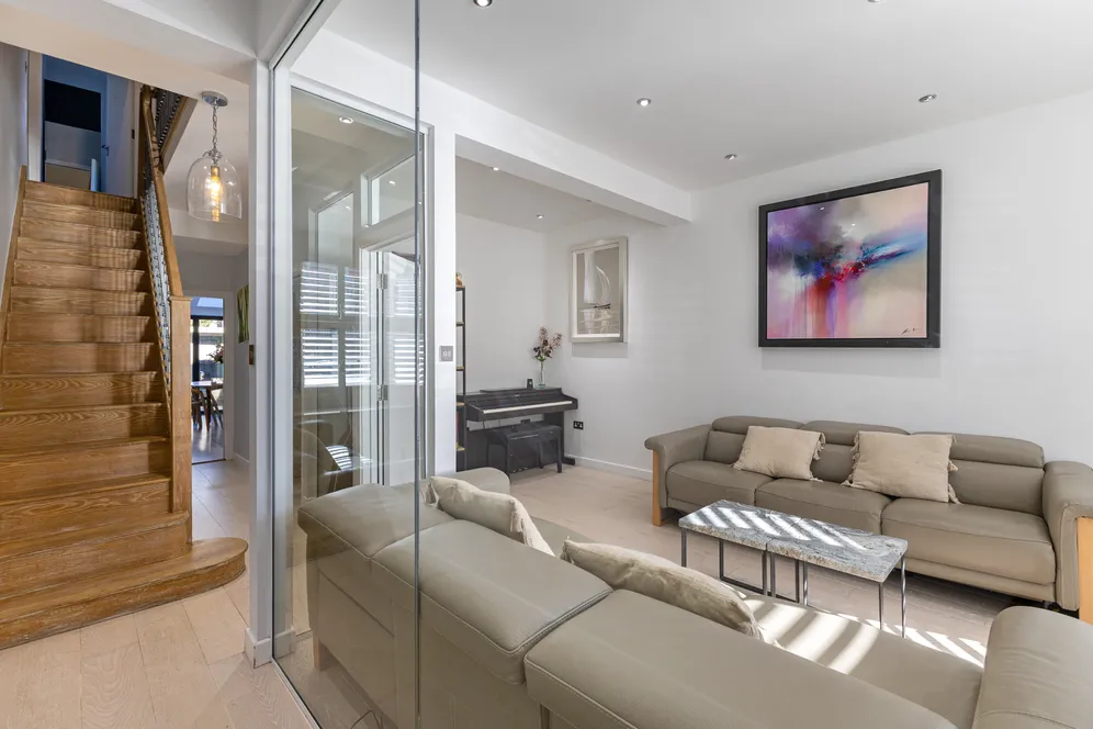 Speldhurst Road, London, W4 photo 4