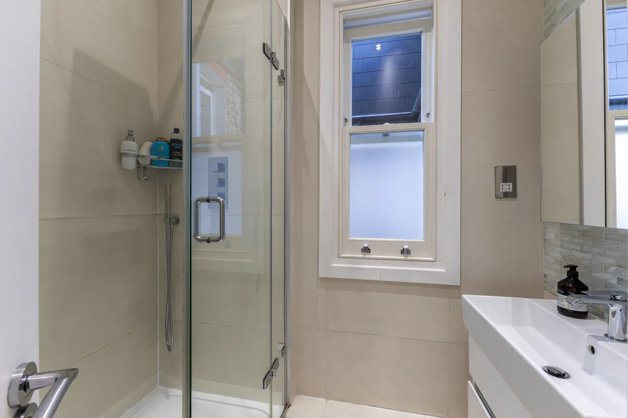 Speldhurst Road, London, W4 photo 10