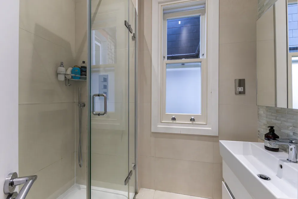 Speldhurst Road, London, W4 photo 10
