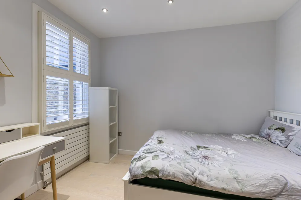 Speldhurst Road, London, W4 photo 11
