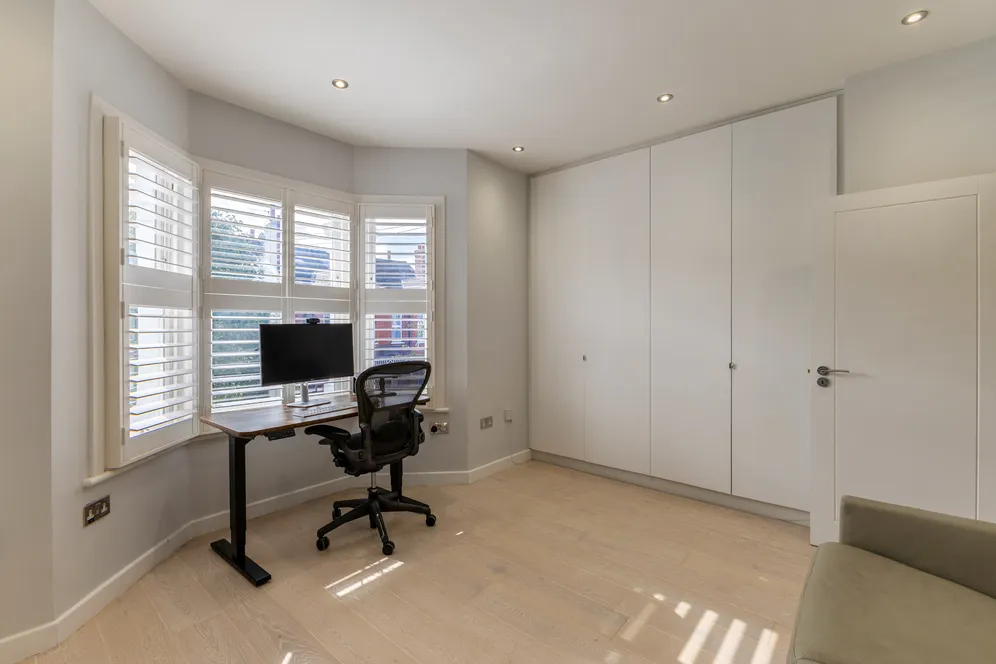 Speldhurst Road, London, W4 photo 13