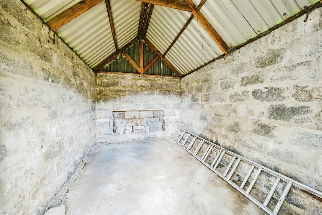 Property photo 25