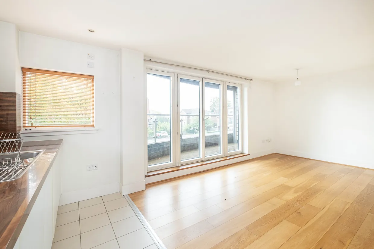 The Downs, London, SW20 photo 12