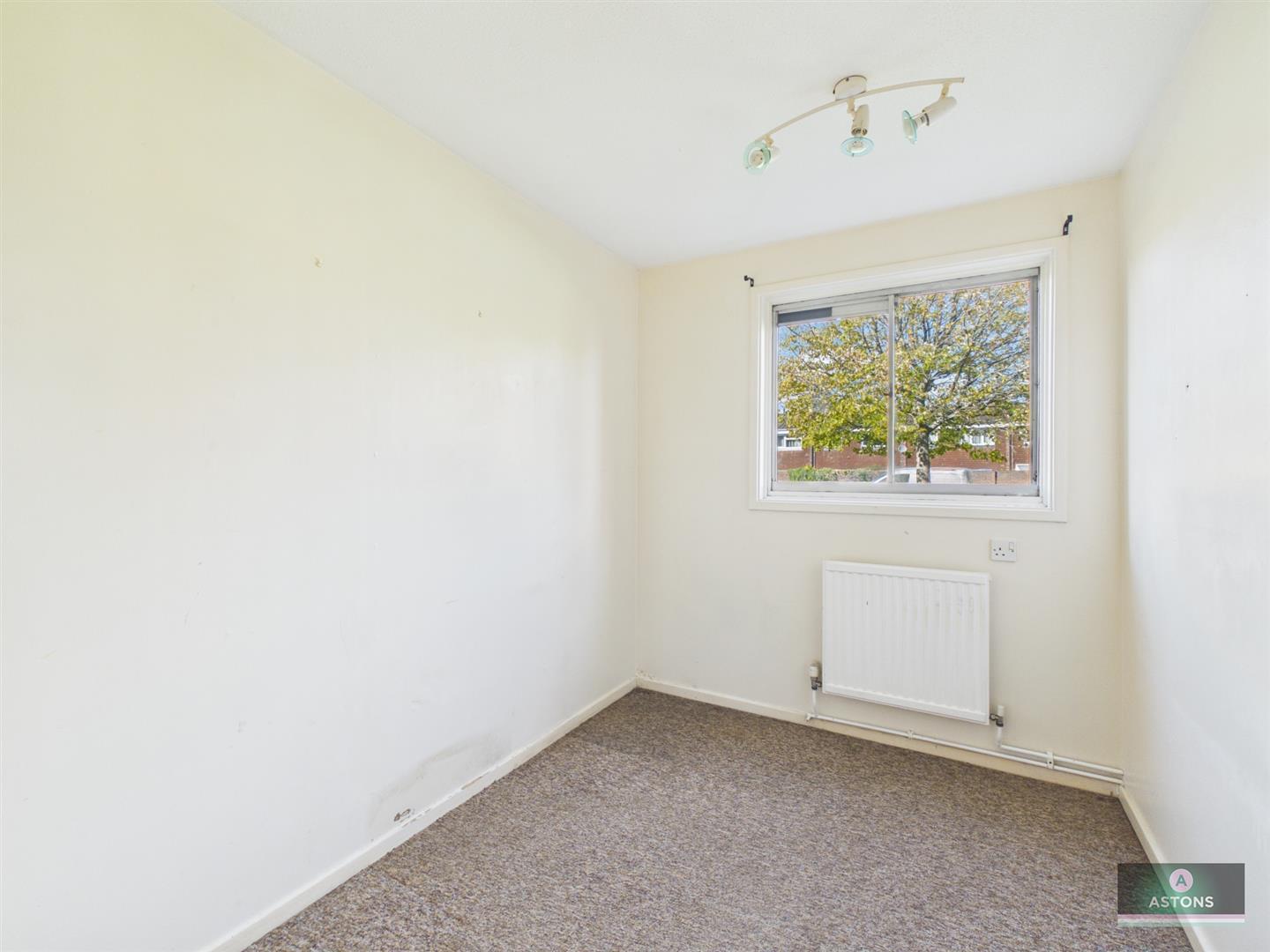 Britten Close, Bewbush Image 6