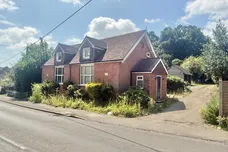Main Street, Peasmarsh, Rye
