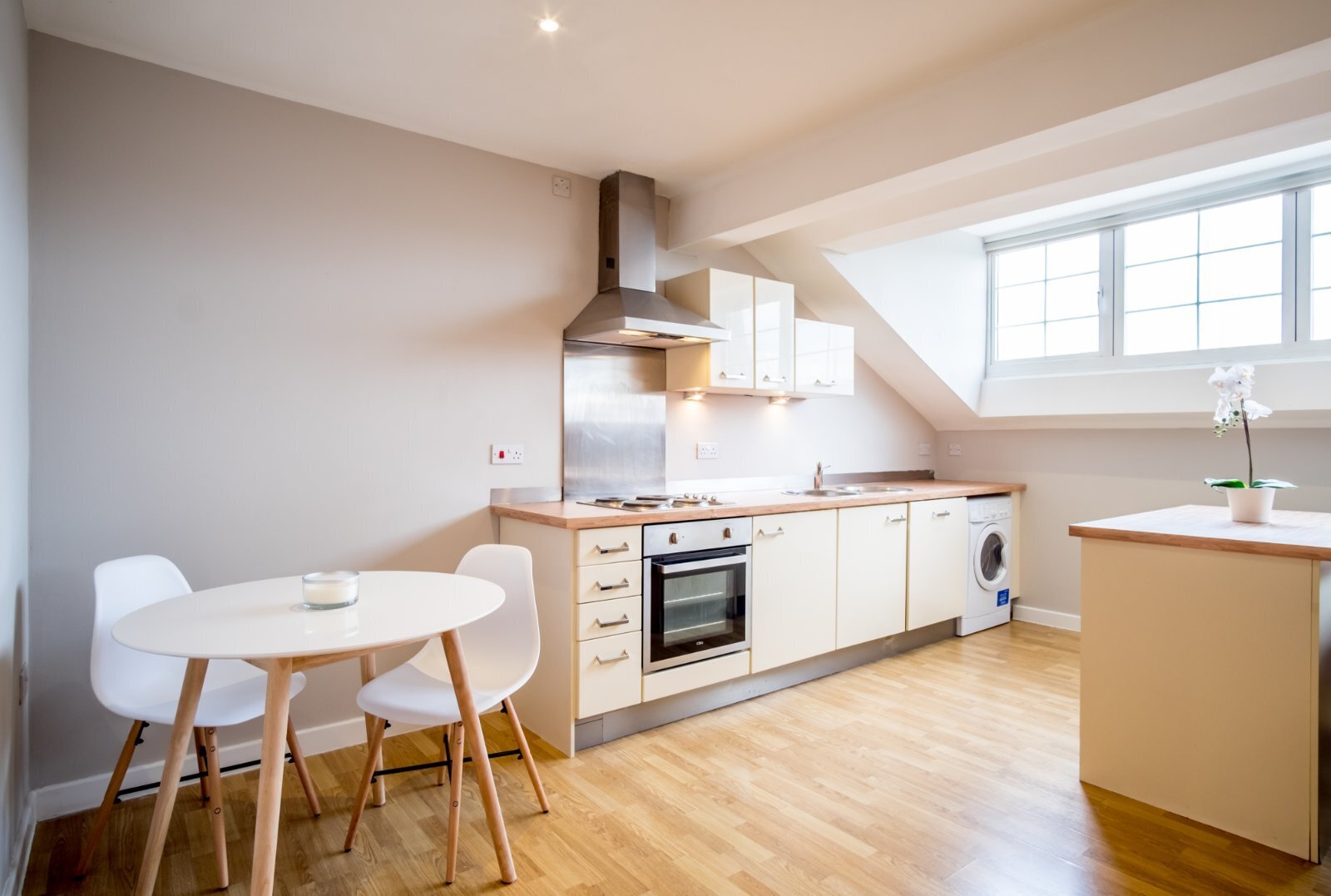 Flat 9, 52 Bankfield Road, Huddersfield, HD1 Image 3