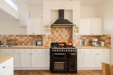 Hillfield Park, London, N10 photo 6