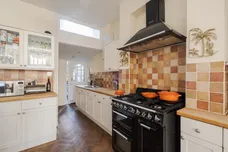 Hillfield Park, London, N10 photo 9