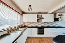 Colwell Drive, WITNEY