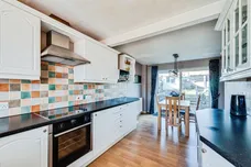 Colwell Drive, WITNEY