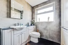 Colwell Drive, WITNEY