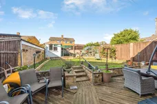 Colwell Drive, WITNEY