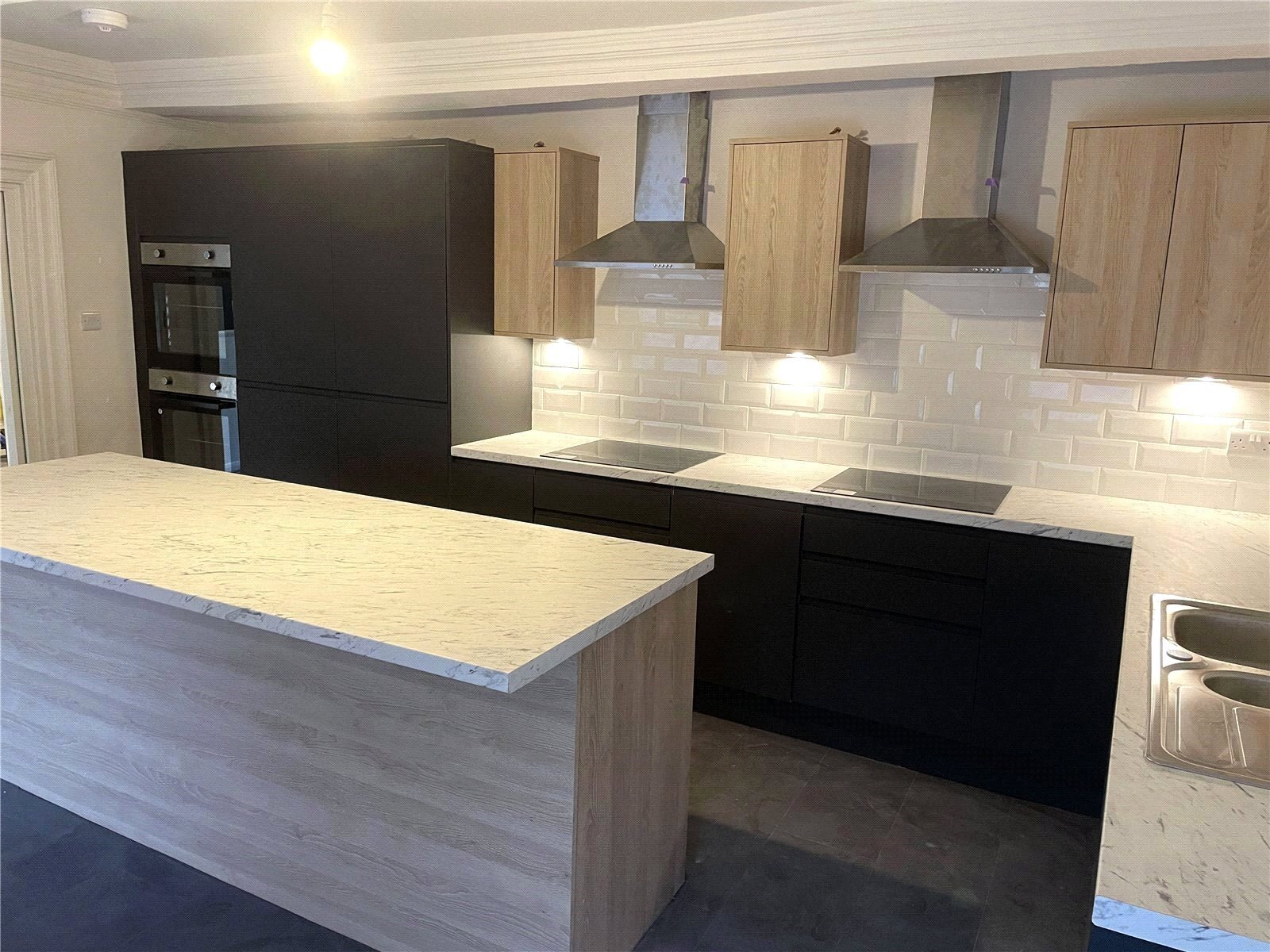 27 Elmwood Avenue, Huddersfield, HD1 Image 1