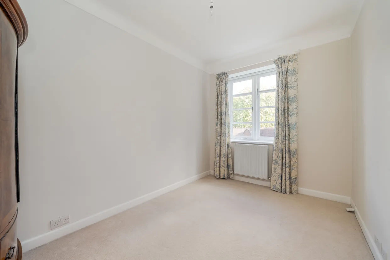 Putney Heath, London, SW15 photo 10