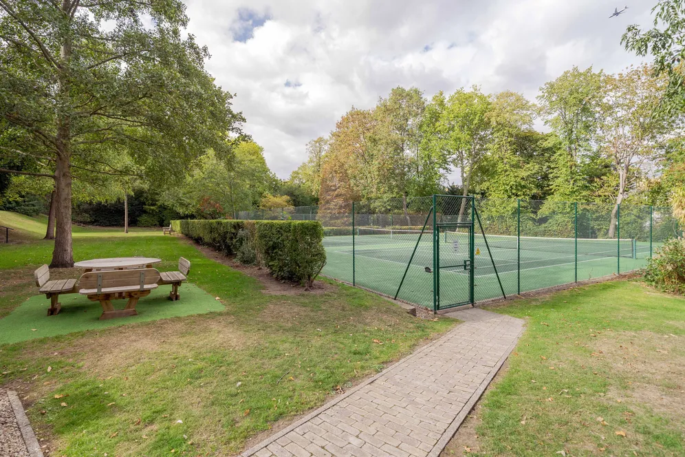 Putney Heath, London, SW15 photo 12