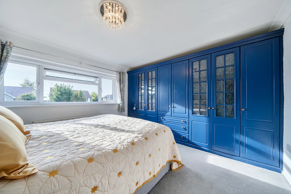 Comptons Lane, Horsham, RH13 photo 9
