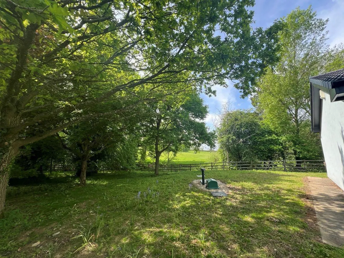 West Lodge, Baggrave Hall Road, Hungarton