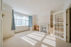 Verdayne Gardens, Warlingham, CR6 photo 2
