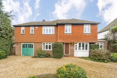 Woodland Way, Weybridge, KT13