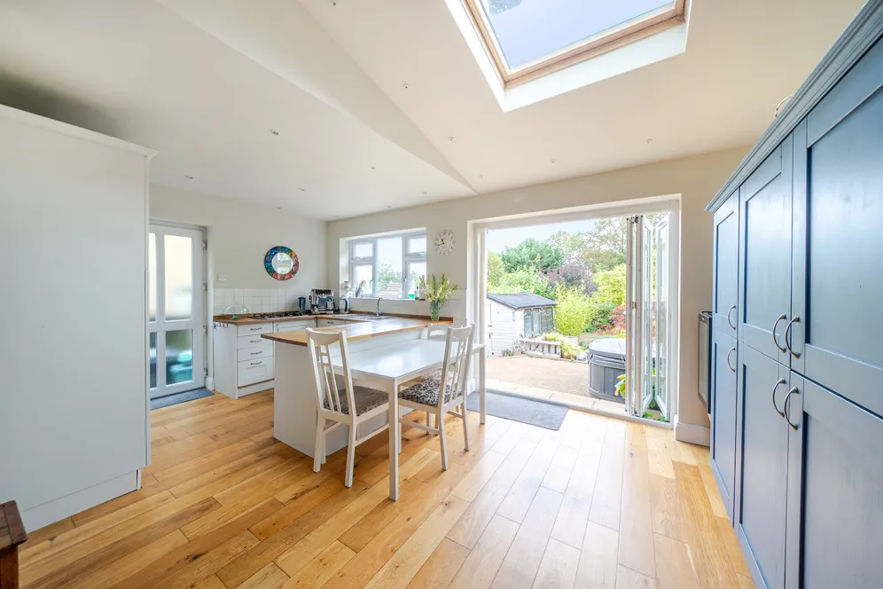 Cross Way, Harpenden, AL5 photo 3