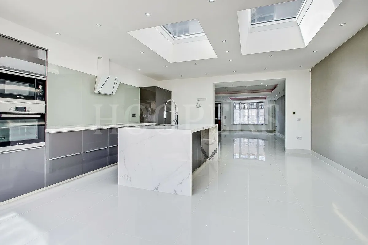 London, NW10