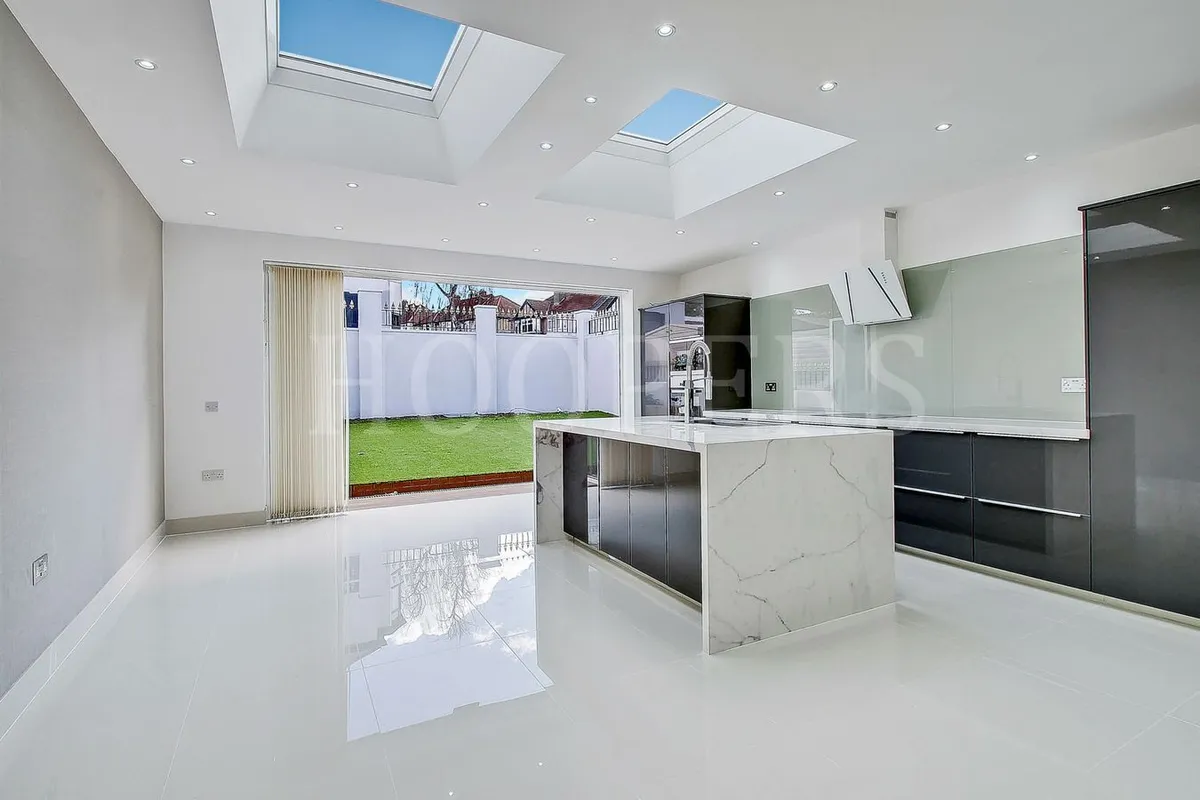 London, NW10