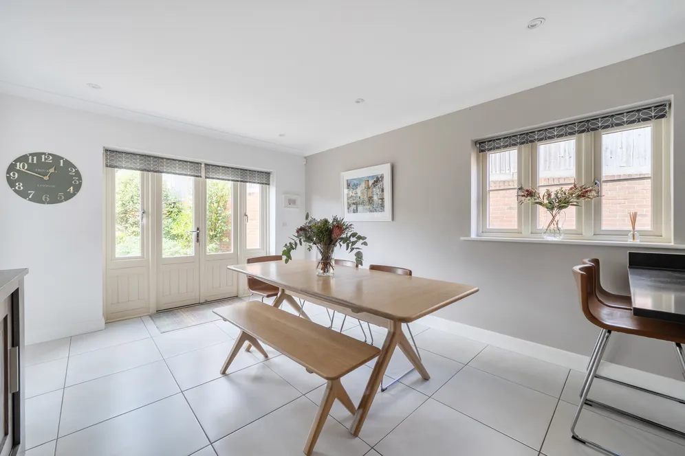 Griffiths Close, Cirencester, GL7 photo 5