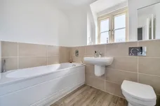 Griffiths Close, Cirencester, GL7 photo 18
