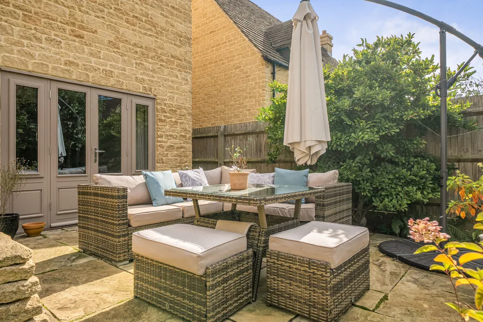 Griffiths Close, Cirencester, GL7 photo 19