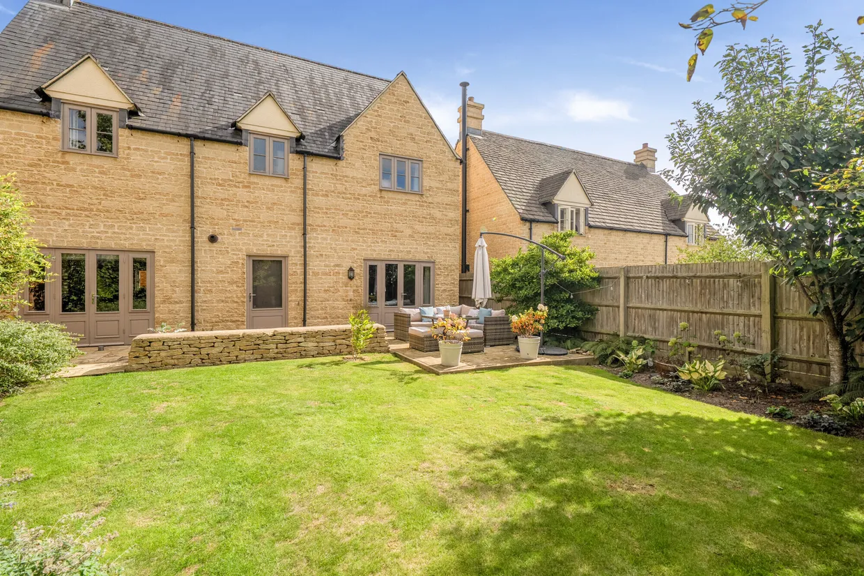 Griffiths Close, Cirencester, GL7 photo 21