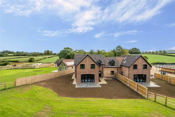 Mill Farm, Mill Lane, TA18 photo 3