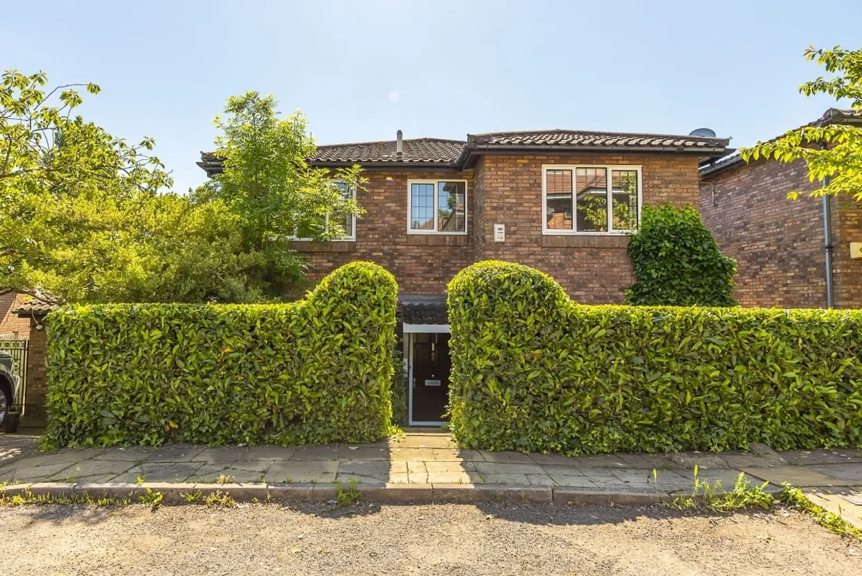 Arthur Road London SW19 photo 1