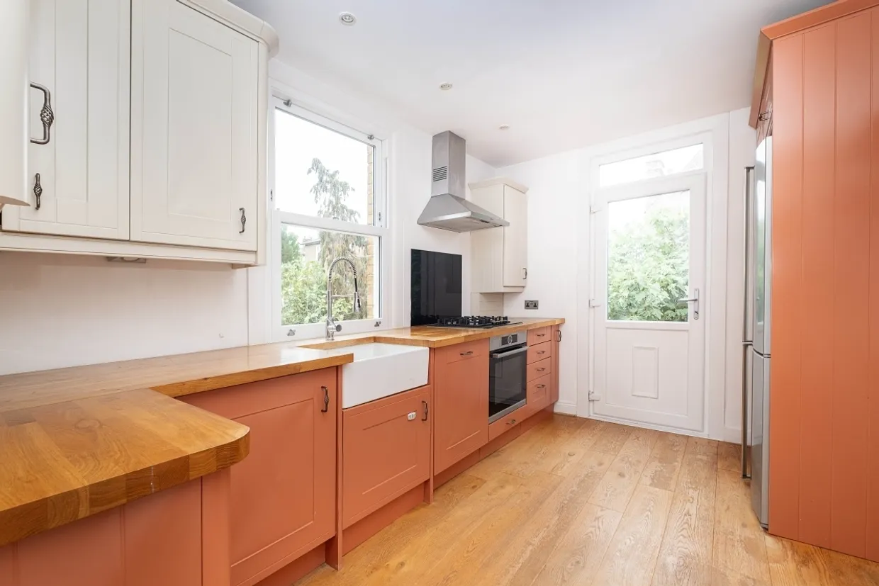 Grove Road Surbiton KT6 photo 1